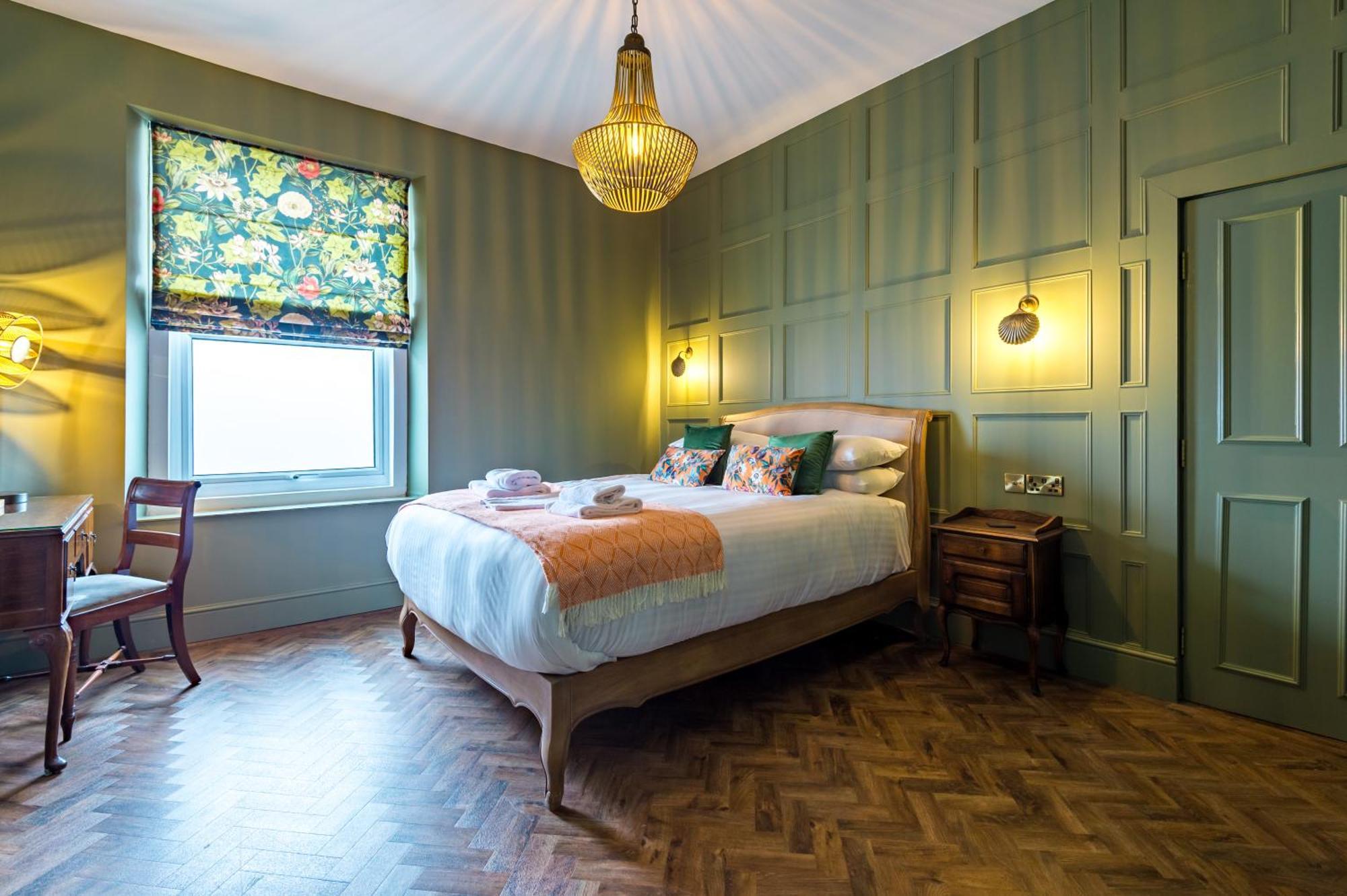 Russell Court By Orenda-Luxe Llandudno Buitenkant foto